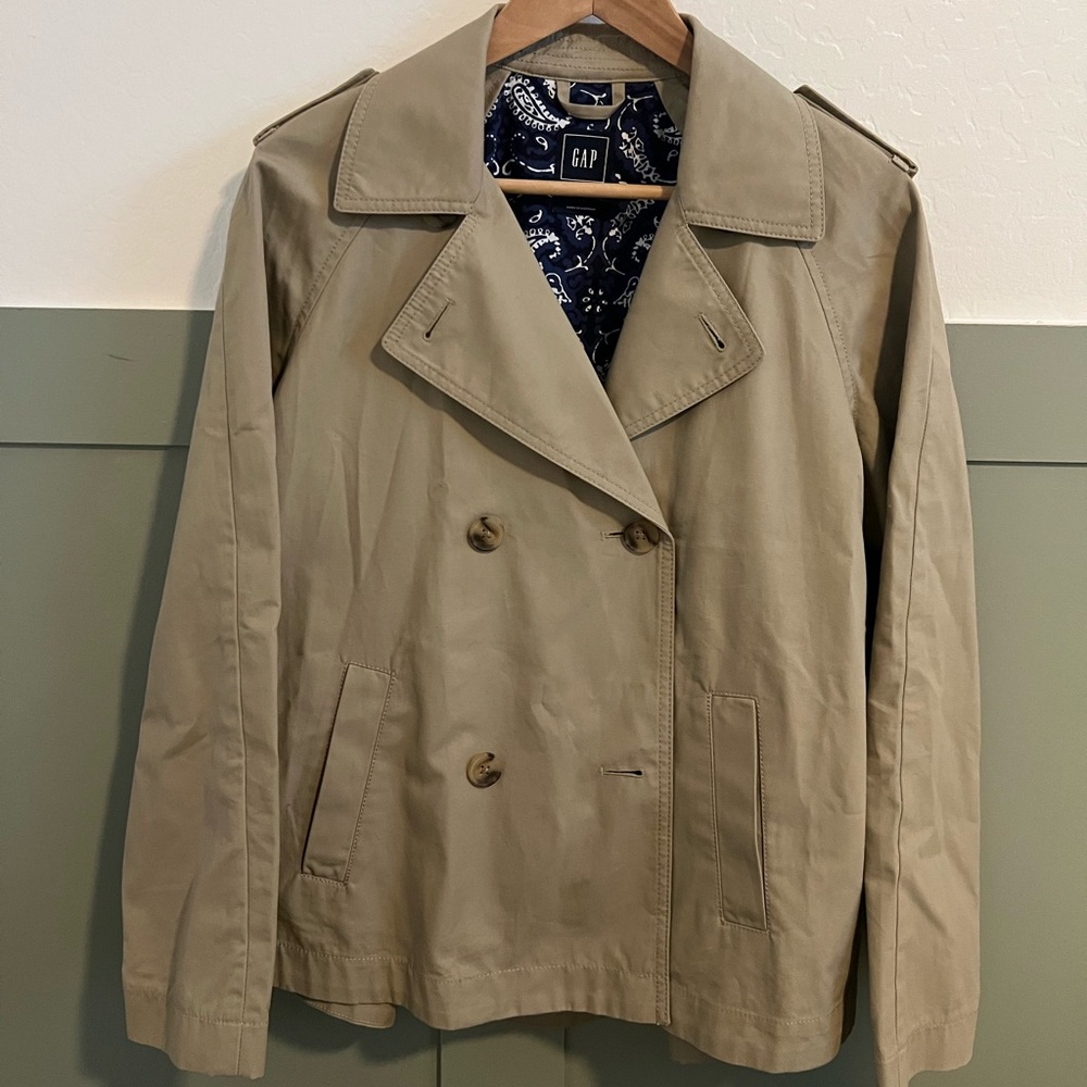 GAP Women's Classic Tan Cropped Trench Jacket